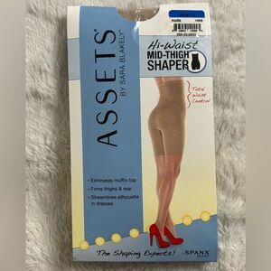 Assets by SPANX High Waist Mid Thigh Shaper Nude NWT